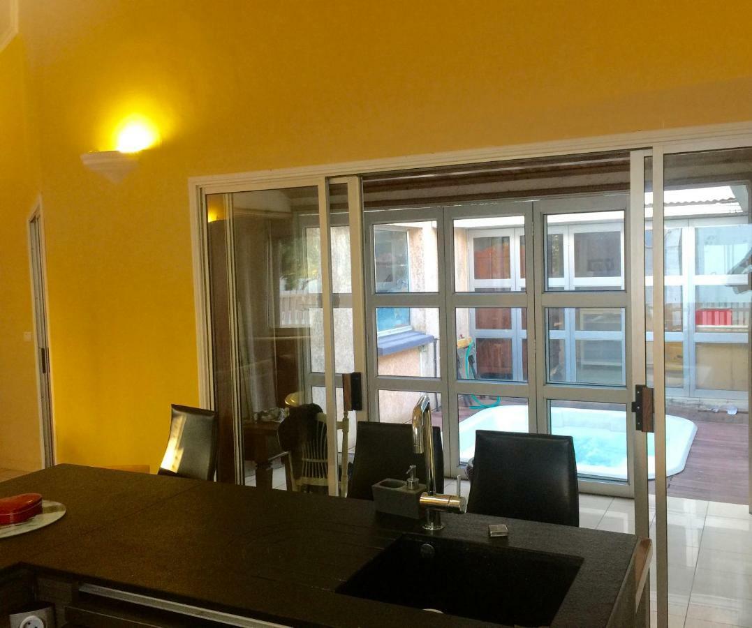 Sun Villa Chambre Chez L Habitant سان دوني المظهر الخارجي الصورة